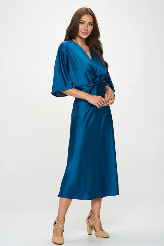 Amélie & Rose™ | Relaxed Elegance – Satin Dress with Twisted Front
