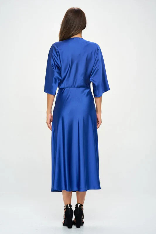 Amélie & Rose™ | Relaxed Elegance – Satin Dress with Twisted Front